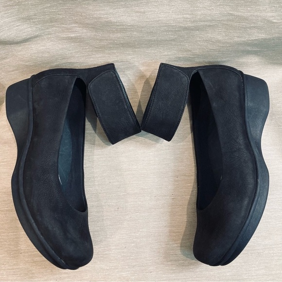 DANSKO Sz 39 Lulu Ankle  Strap Nubuck Suede Round Toe Small Wedge Shoes - Picture 7 of 12